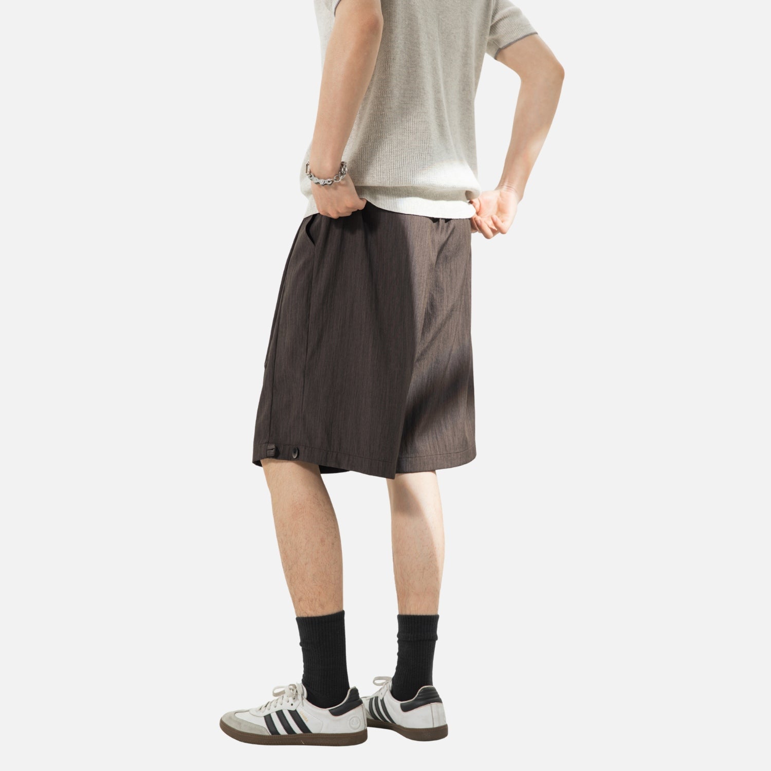 Clean-Fit Pleated Tailored Shorts