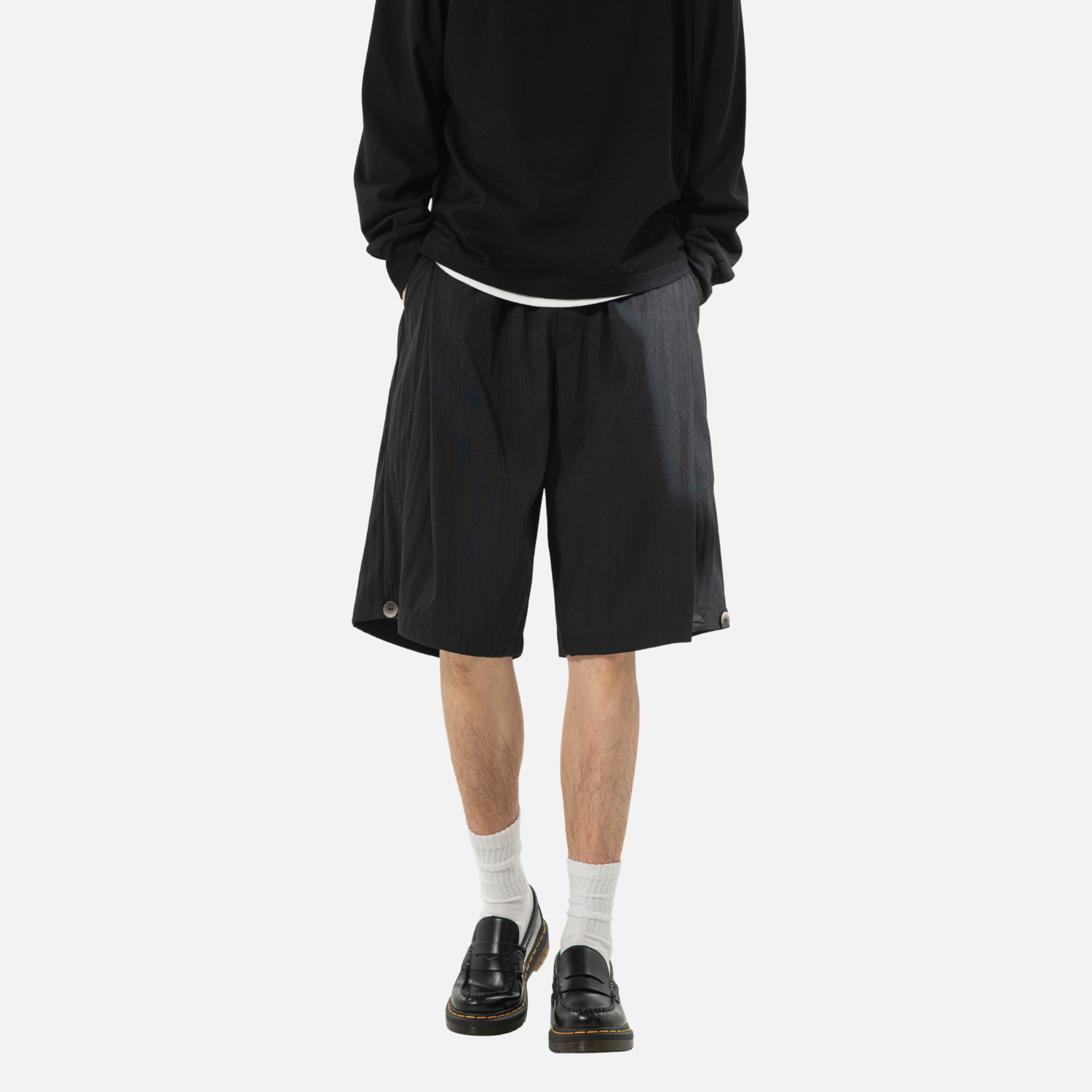Clean-Fit Pleated Tailored Shorts